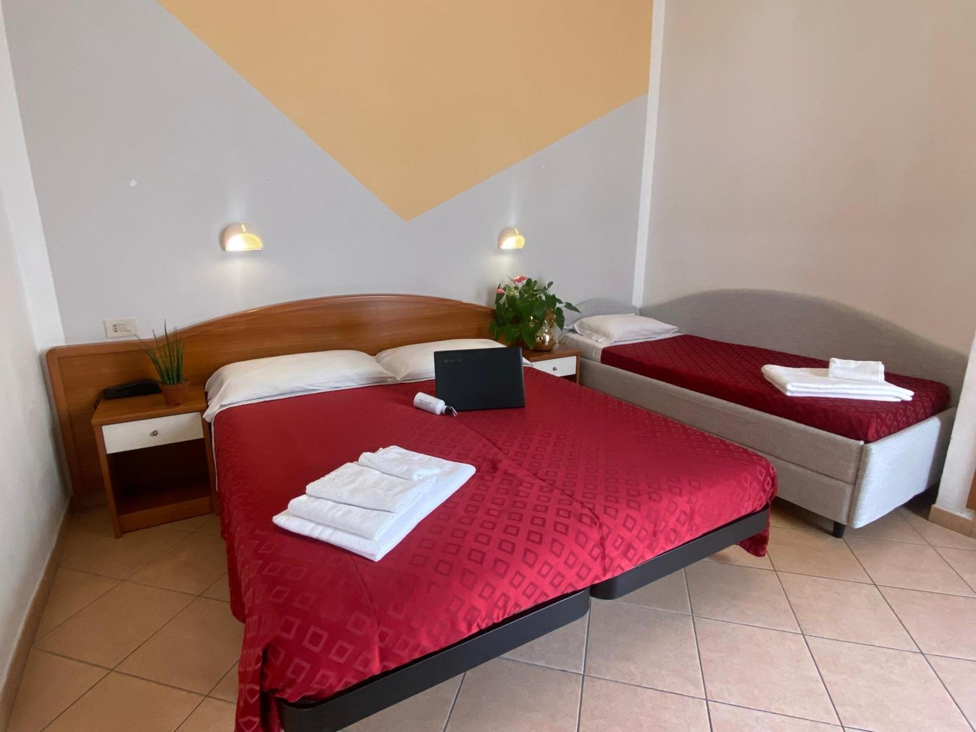 Hotel Villa Caterina Rímini Exterior foto