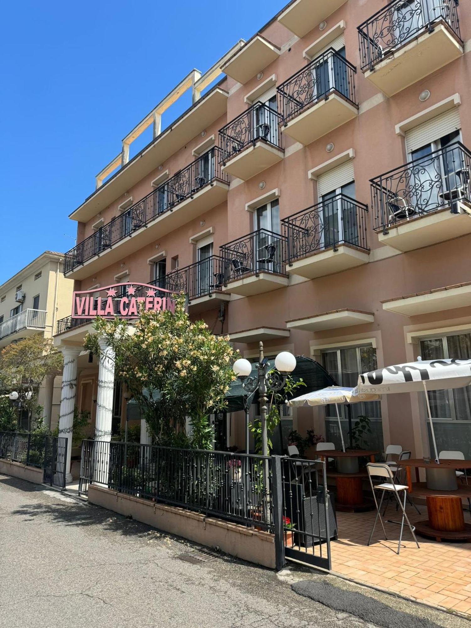 Hotel Villa Caterina Rímini Exterior foto